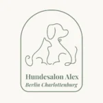 Logo von Hundesalon Alex in Berlin Charlottenburg mit eleganter Line-Art-Illustration von Hund und Katze in einem Bogenrahmen